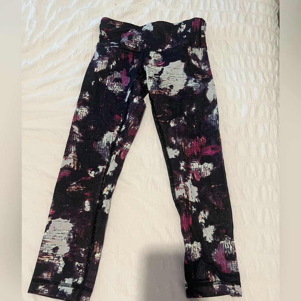 LuluLemon crop leggings size 4